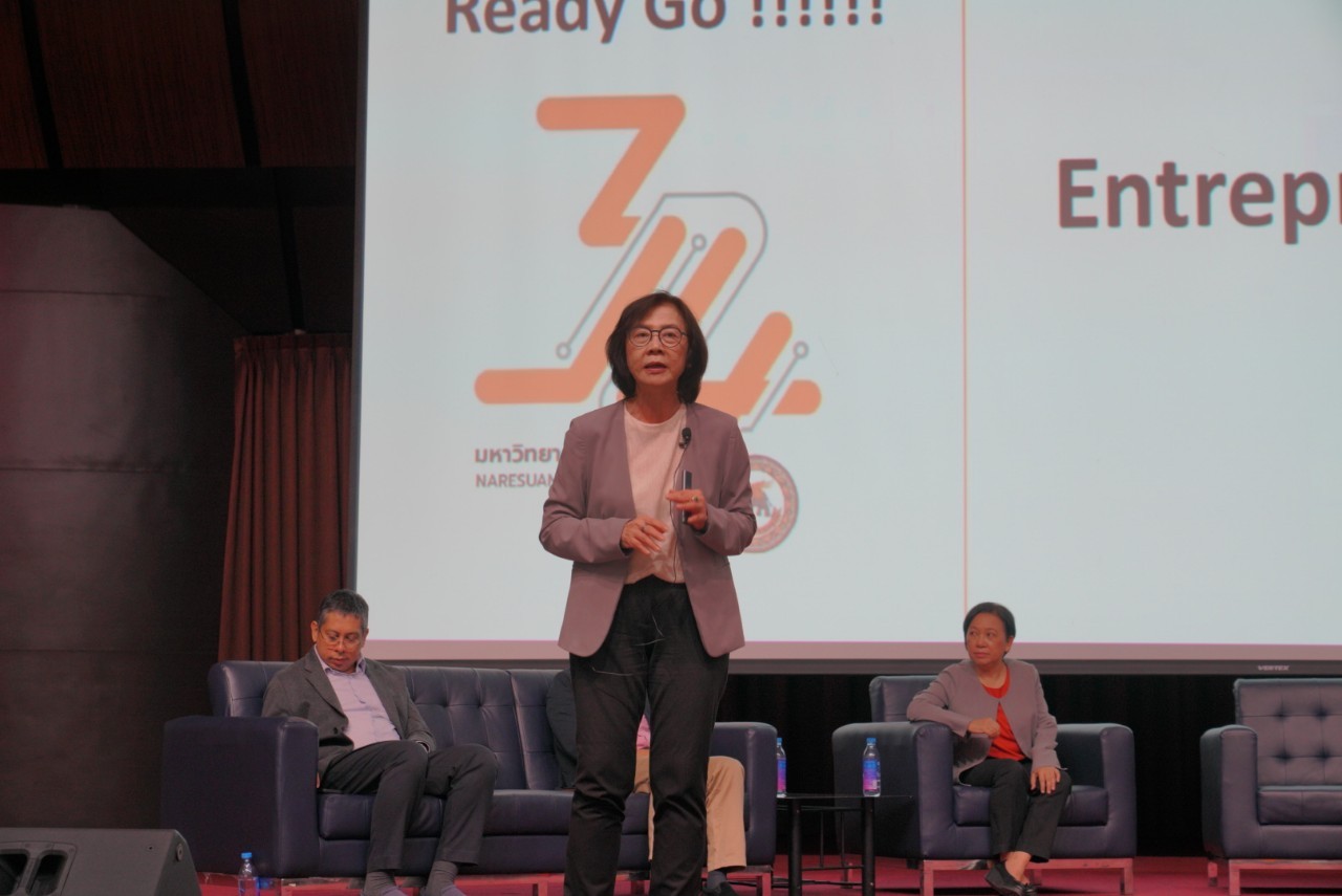 คณะวิศวกรรมศาสตร์ นำโดยผู้ช่วยศาสตราจารย์ ดร.กำพล ทรัพย์สมบูรณ์ คณบดีคณะวิศวกรรมศาสตร์  คณะผู้บริหารฯ และเจ้าหน้าที่คณะฯ เข้าร่วมโครงการเวทีผู้บริหารพบประชาคม ครั้งที่ 2 ประจำปีงบประมาณ 2567