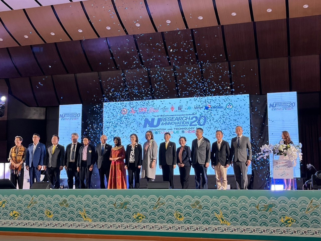 ผู้ช่วยศาสตราจารย์ ดร.กำพล ทรัพย์สมบูรณ์ คณบดีคณะวิศวกรรมศาสตร์ และผู้บริหารคณะฯ อาจารย์ และเจ้าหน้าที่  คณะวิศวกรรมศาสตร์ร่วมงานประชุมวิชาการระดับชาติและนานาชาติ “นเรศวรวิจัยและนวัตกรรม” ครั้งที่ 20 “Innovation & Technology for Sustainable Society” ณ ศูนย์แสดงนิทรรศการและการจัดประชุมสมเด็จพระนเรศวรมหาราช มหาวิทยาลัยนเรศวร (KNECC)