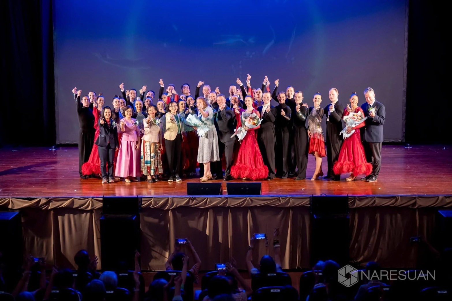 คณะผู้บริหารฯ คณะวิศวกรรมศาสตร์ มหาวิทยาลัยนเรศวร ได้เข้าชมการแสดง “RHYTHM DANCE by The BYU Ballroom Dance Company” จากมหาวิทยาลัย Brigham Young University (BYU) ประเทศสหรัฐอเมริกา ณ โรงละครเฉลิมพระเกียรติ 72 พรรษา