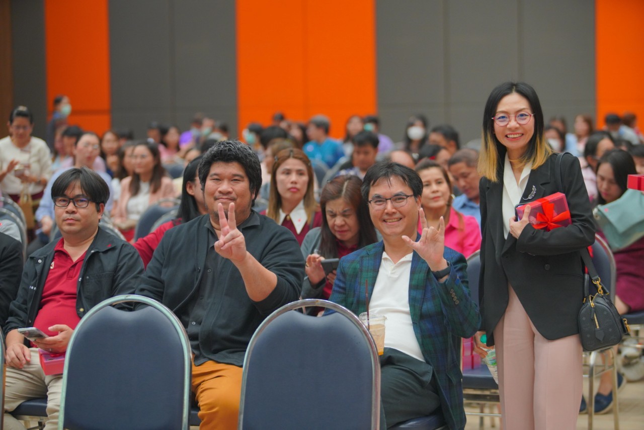 คณะวิศวกรรมศาสตร์ นำโดย ผู้ช่วยศาสตราจารย์ ดร.กำพล ทรัพย์สมบูรณ์ คณบดีคณะวิศวกรรมศาสตร์  คณะผู้บริหาร และเจ้าหน้าที่คณะวิศวกรรมศาสตร์ เข้าร่วมกิจกรรมเวทีผู้บริหารพบประชาคม ครั้งที่ 1 ประจำปีงบประมาณ 2568
