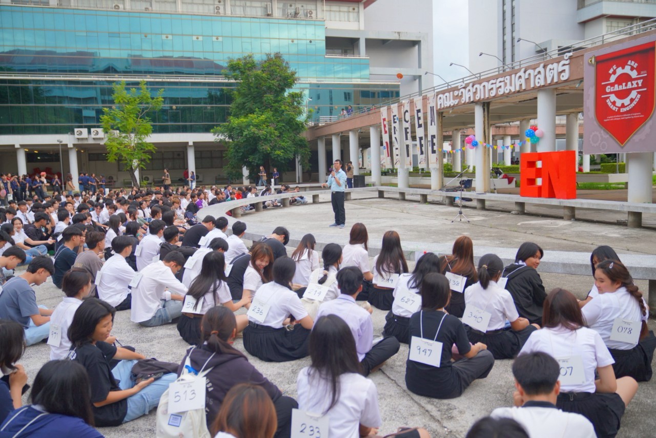 งานกิจการนิสิตและศิษย์เก่าสัมพันธ์ คณะวิศวกรรมศาสตร์ ร่วมกับสโมสรนิสิตคณะวิศวกรรมศาสตร์ ได้ดำเนินการจัดโครงการ ENZO ณ ลานเกียร์ คณะวิศวกรรมศาสตร์