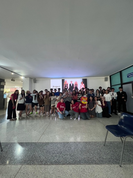 คณะวิศวกรรมศาสตร์ ได้มีการจัดการเรียนการสอนของรายวิชา 300302 การสื่อสารภาษาอังกฤษเพื่อวัตถุประสงค์ทางวิชาชีพ โดยมี ผู้ช่วยศาสตราจารย์ ดร.จิรวดี ผลประเสริฐ เป็นผู้สอนในรายวิชาดังกล่าว 