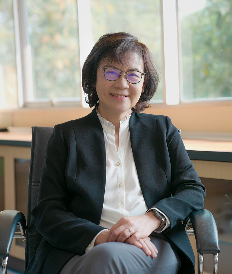 Assoc. Prof. Dr. Sarintip Tantanee